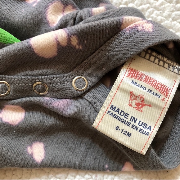 True Religion Baby Splatter Paint Onesie 6 - 12 Mo - Picture 6 of 6